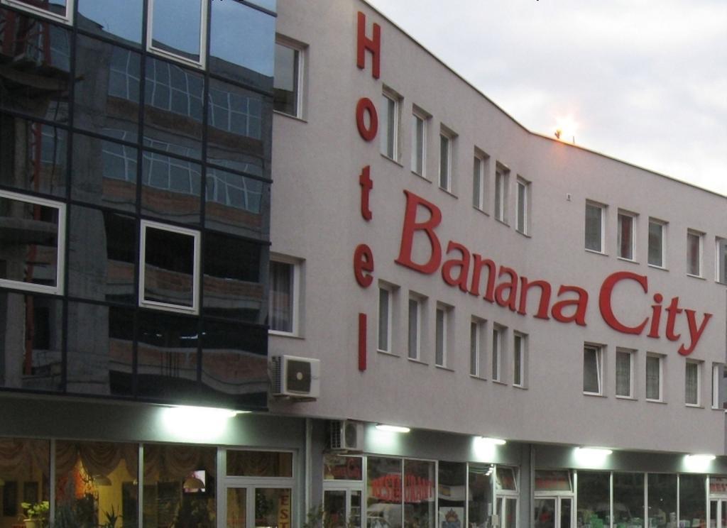 Banana City Hotel Сараево Экстерьер фото